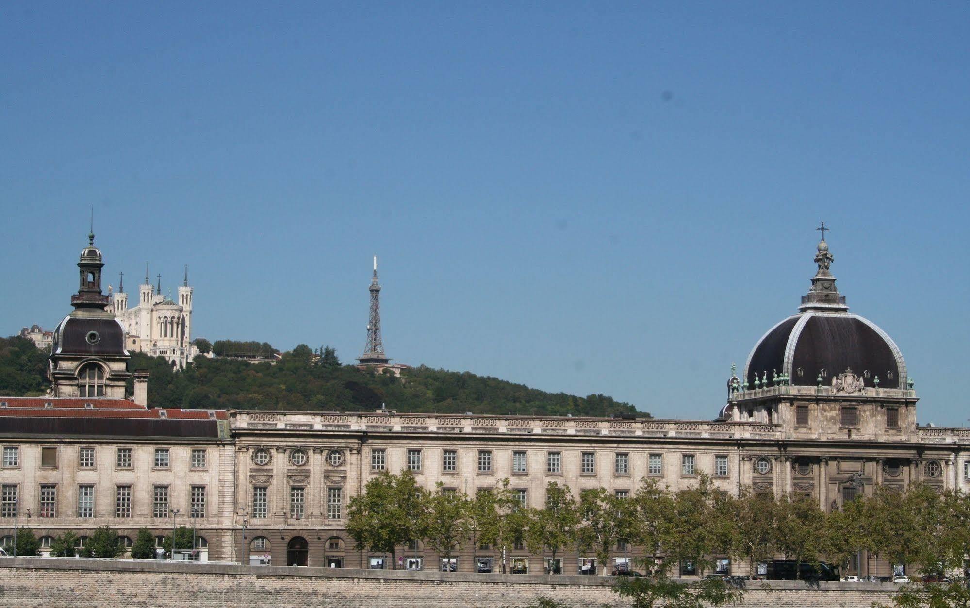 Republik Hotel Lyon Exterior photo